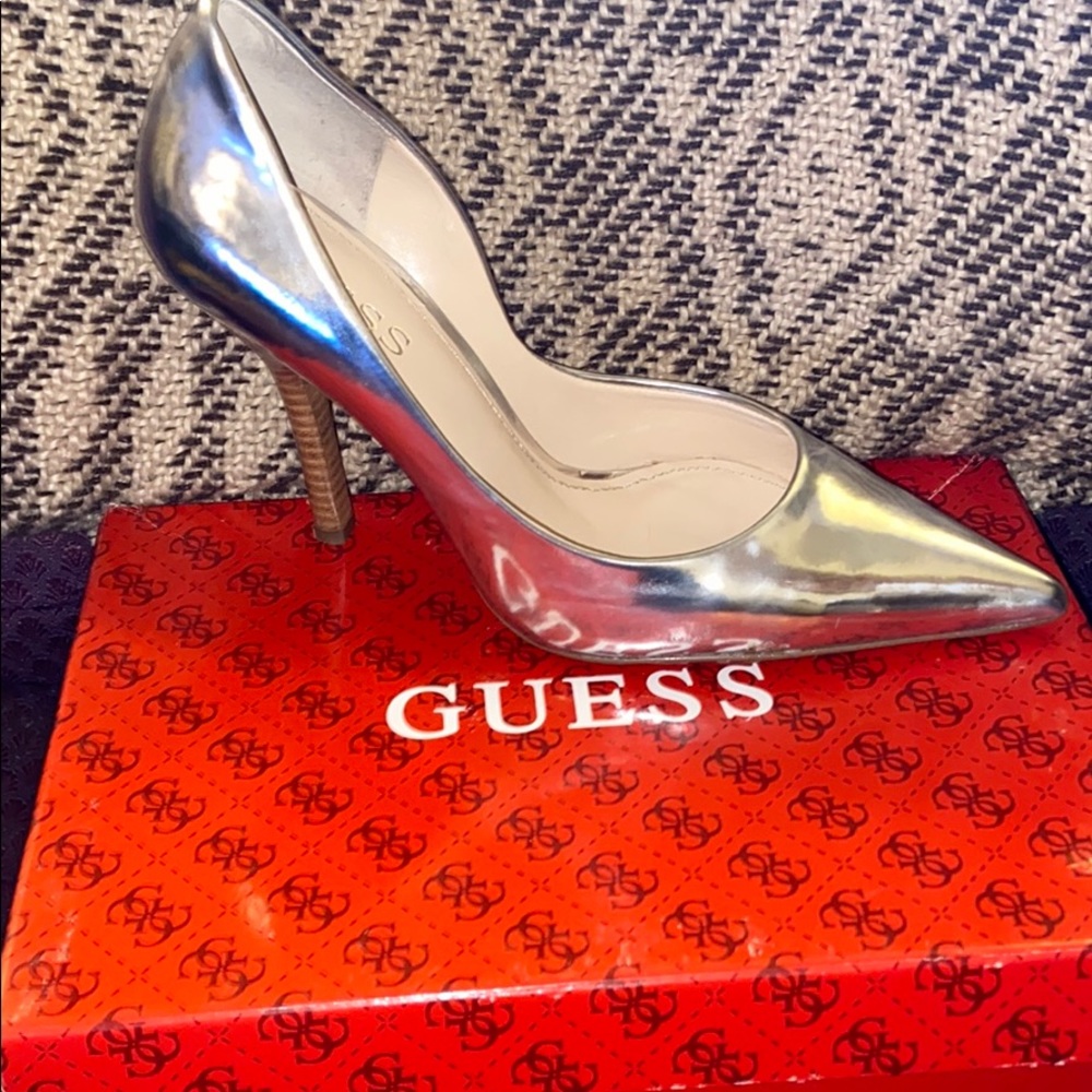 Silver guess heel